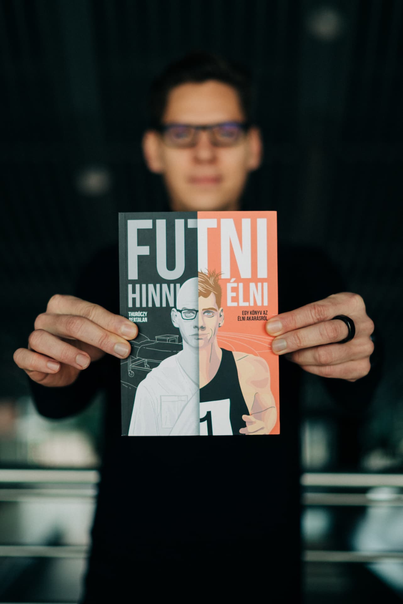 Futni, Hinni, Élni – könyvborító