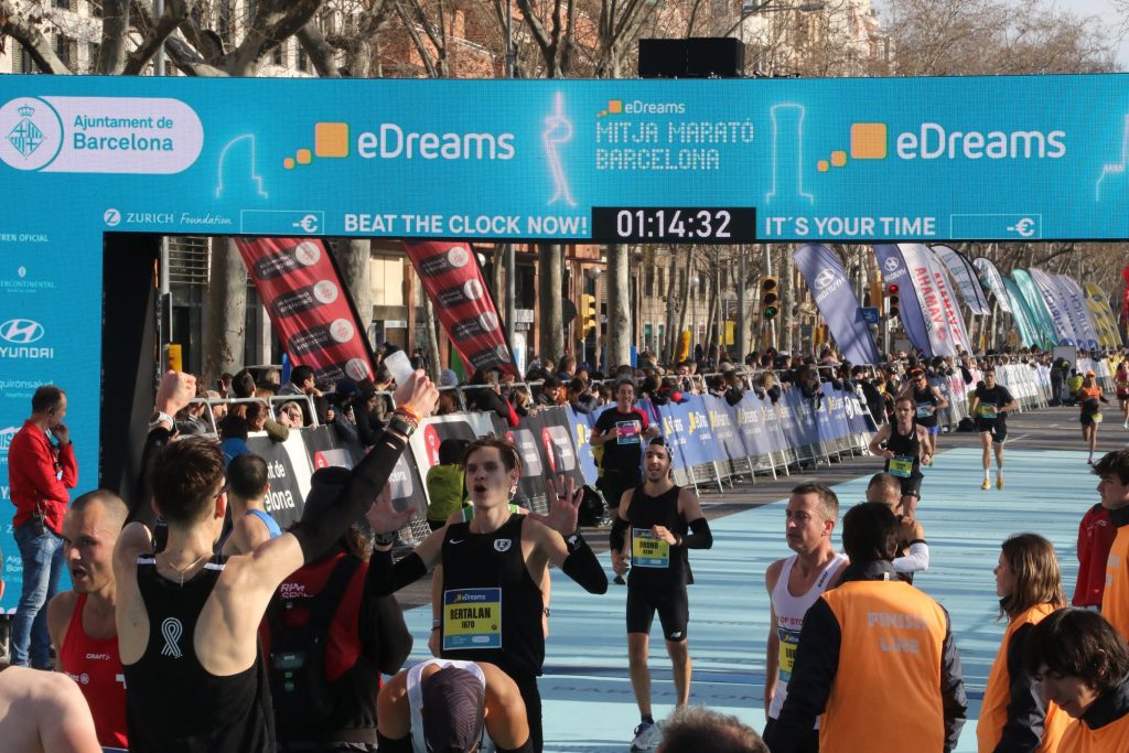 Barcelona félmaraton | 1:14:24 | 2023. február 17.