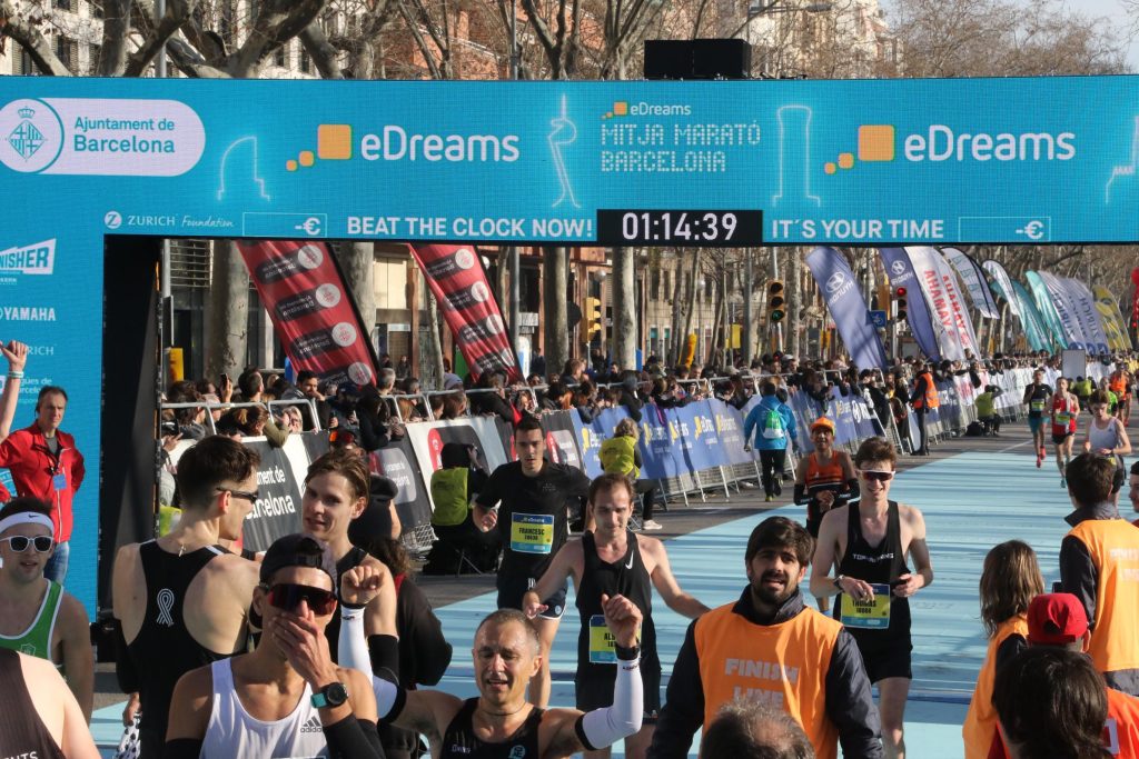 Barcelona félmaraton | 1:14:24 | 2023. február 17.