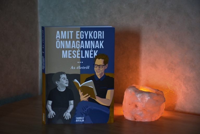 Harminc év három kötetben